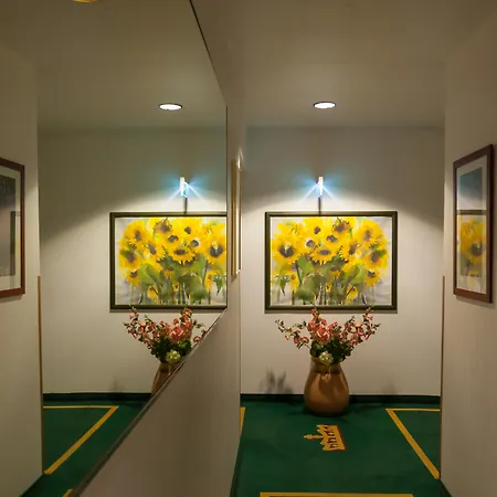 Kaiserhof Hotel 4*