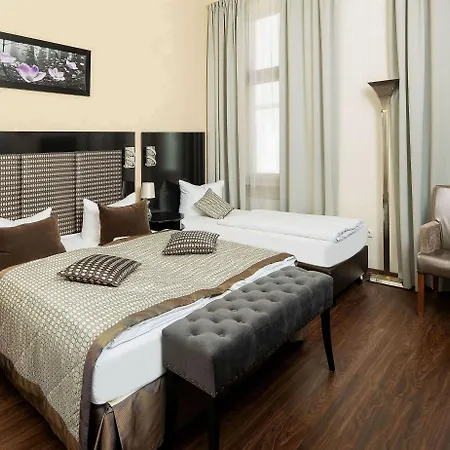 凯撒霍夫城市酒店 酒店