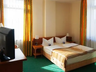מלון Kaiserhof 4*