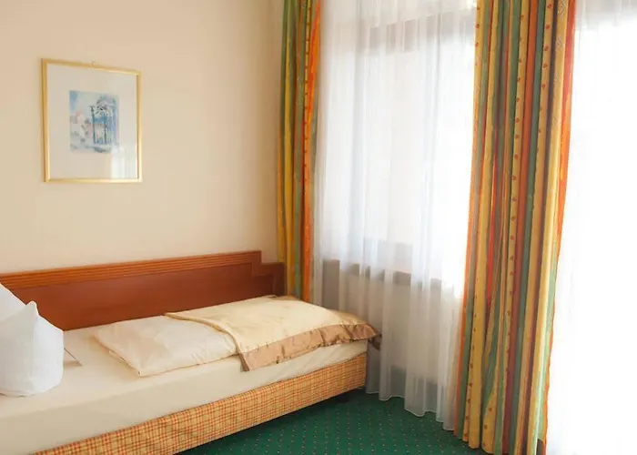 Отель Kaiserhof 4*